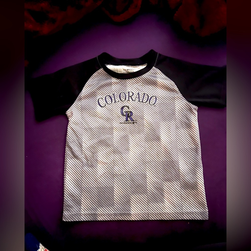 MLB Kids Colorado Rockies Shirt 4T!